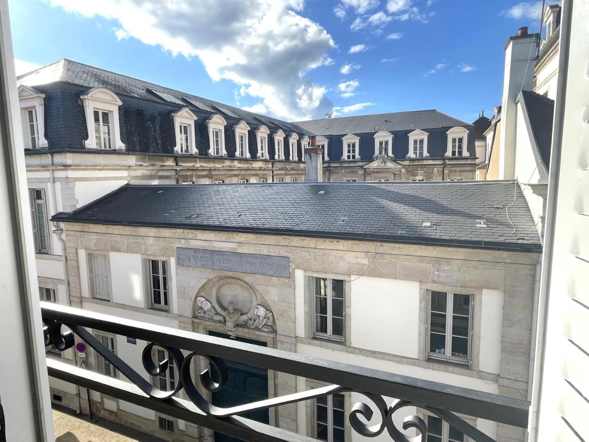 Sous Le Chene Bleu - Appartement Cosy Au Coeur De Dijon Exterior photo